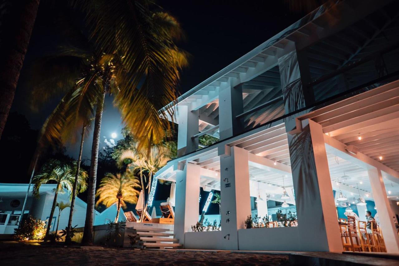 Luna Beach Luxury Boutique Beach Front Resort Jobs Bight Kültér fotó