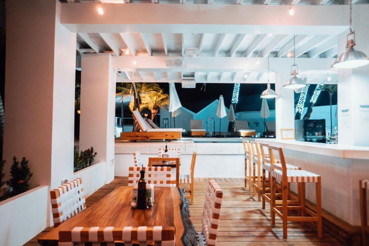 Luna Beach Luxury Boutique Beach Front Resort Jobs Bight Kültér fotó