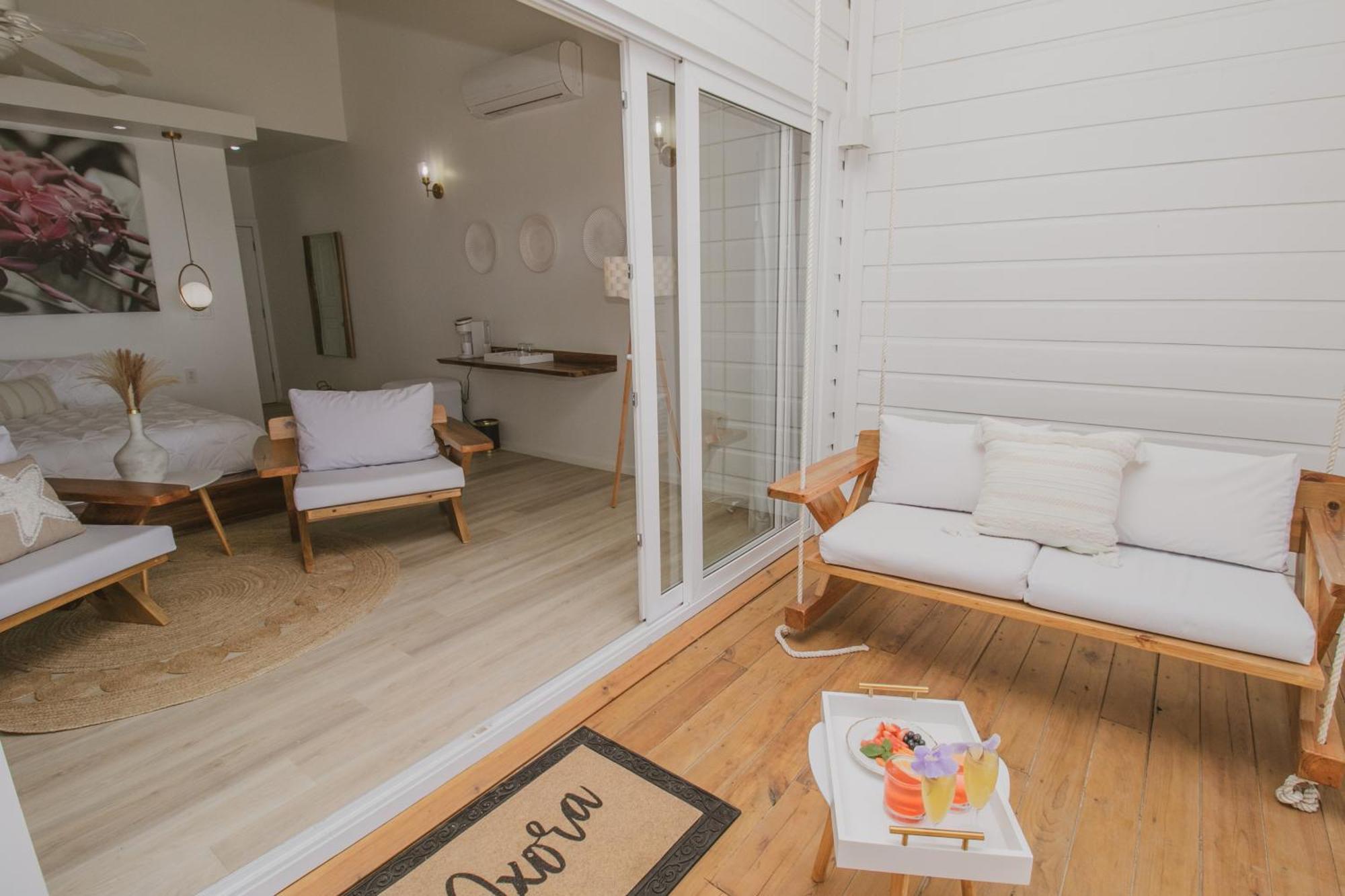 Luna Beach Luxury Boutique Beach Front Resort Jobs Bight Kültér fotó