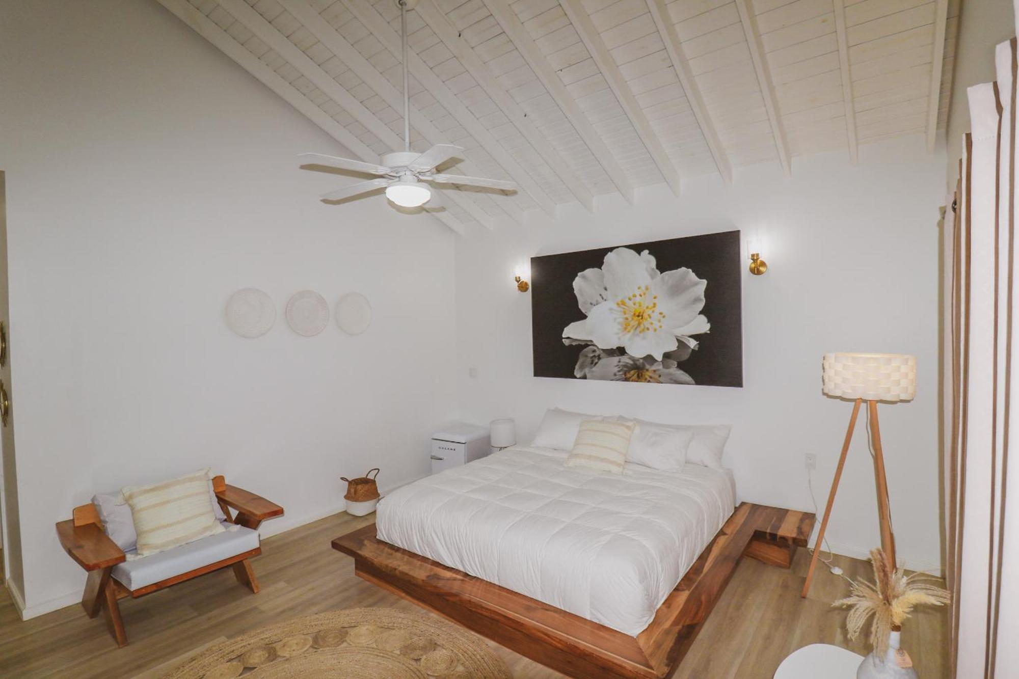 Luna Beach Luxury Boutique Beach Front Resort Jobs Bight Kültér fotó