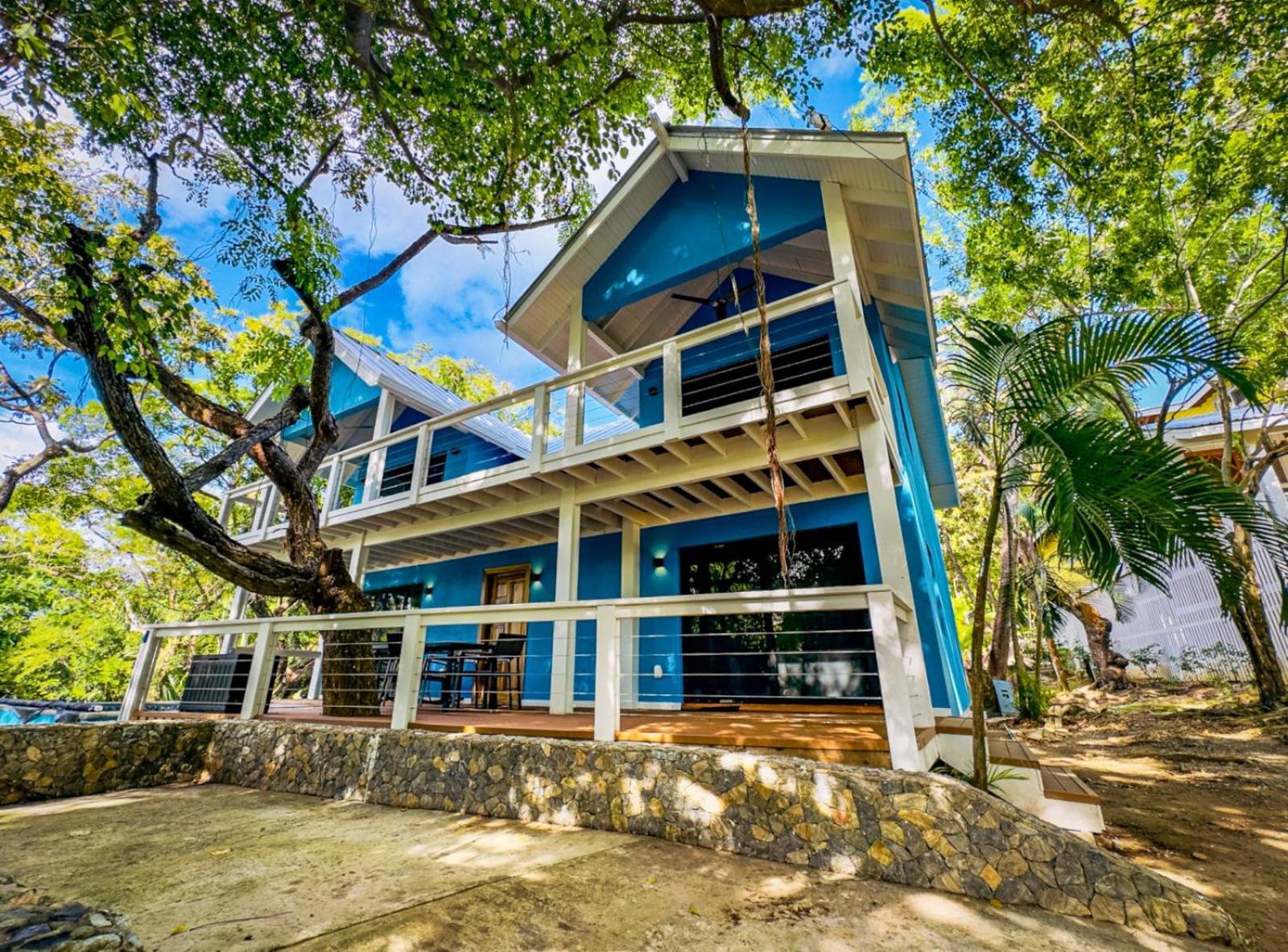 Luna Beach Luxury Boutique Beach Front Resort Jobs Bight Kültér fotó