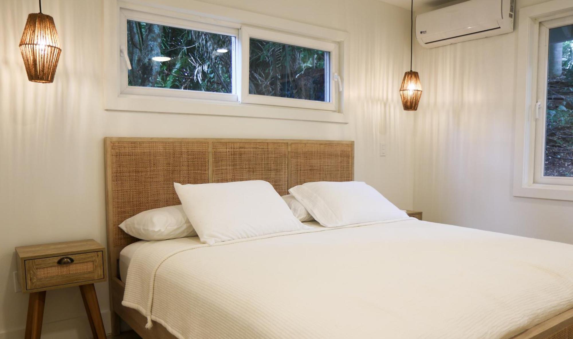 Luna Beach Luxury Boutique Beach Front Resort Jobs Bight Kültér fotó